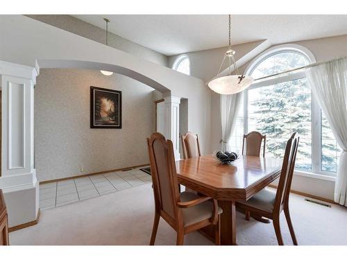 2281 Sirocco Drive Sw, Calgary, AB - Indoor Photo Showing Dining Room