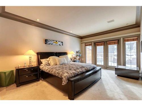 204-5555 Elbow Drive Sw, Calgary, AB - Indoor Photo Showing Bedroom
