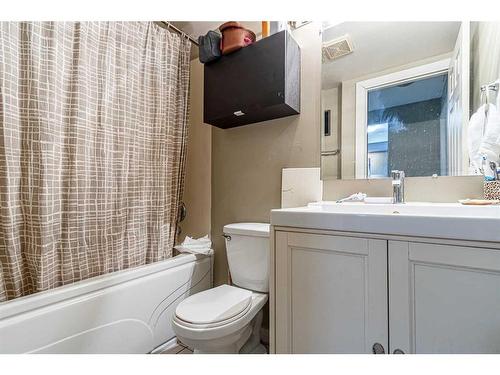106-431 1 Avenue Ne, Calgary, AB - Indoor Photo Showing Bathroom