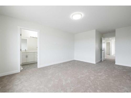 171 Sundown Crescent, Cochrane, AB - Indoor Photo Showing Other Room