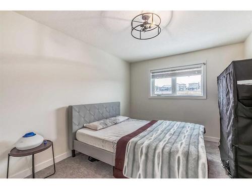136 Lakewood Circle, Strathmore, AB - Indoor Photo Showing Bedroom
