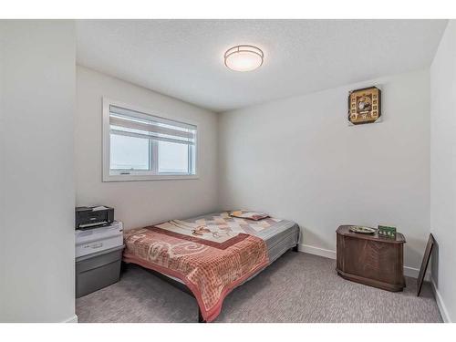 136 Lakewood Circle, Strathmore, AB - Indoor Photo Showing Bedroom
