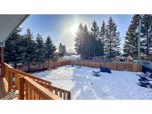 617 4 Avenue, Sundre, AB - Outdoor With Backyard