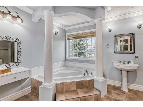 62 Kingston Drive, Red Deer, AB - Indoor Photo Showing Bathroom