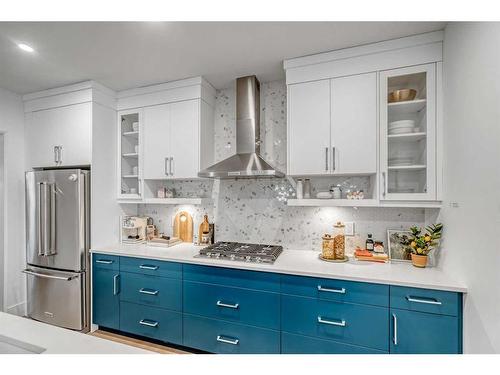 20 Treeline Lane Sw, Calgary, AB - Indoor Photo Showing Kitchen With Upgraded Kitchen