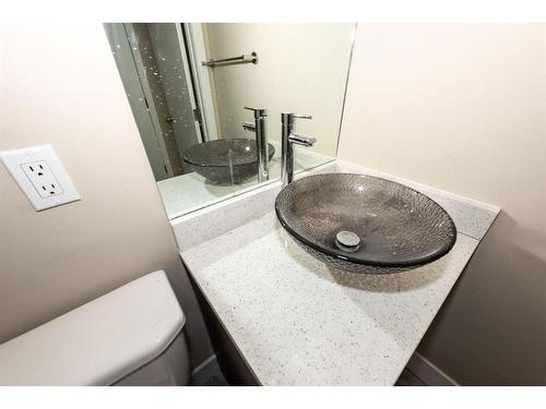 3 Whitworth Way Ne, Calgary, AB - Indoor Photo Showing Bathroom