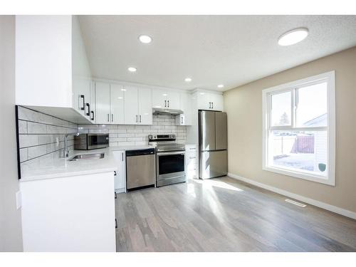 3 Whitworth Way Ne, Calgary, AB - Indoor Photo Showing Kitchen With Stainless Steel Kitchen