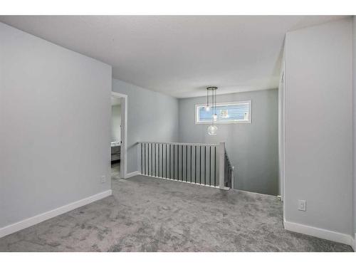 114 Waterford Road, Chestermere, AB - Indoor Photo Showing Other Room