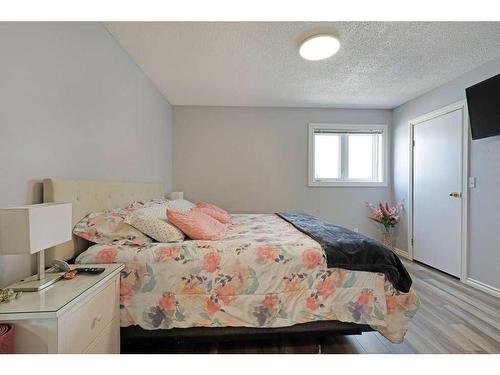 3 Prairie Meadows Road West, Brooks, AB - Indoor Photo Showing Bedroom