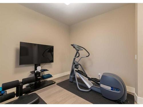 2832 42 Street Sw, Calgary, AB - Indoor Photo Showing Gym Room
