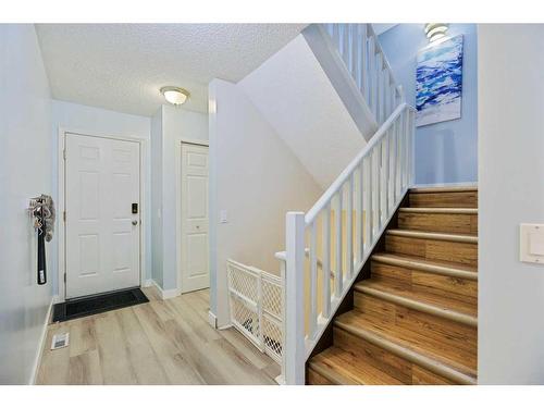 2-642 Mcdougall Road Ne, Calgary, AB - Indoor Photo Showing Other Room