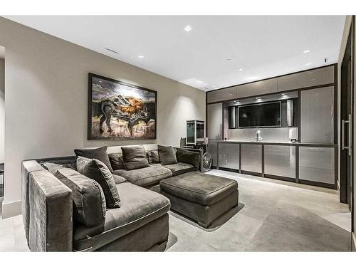 2605 Erlton Street Sw, Calgary, AB - Indoor Photo Showing Living Room