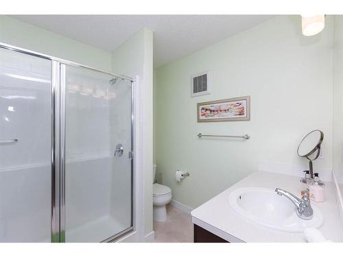 191 Sunrise View, Cochrane, AB - Indoor Photo Showing Bathroom