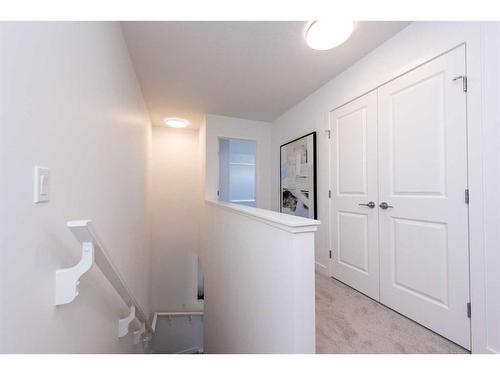 8533 19 Avenue Se, Calgary, AB - Indoor Photo Showing Other Room