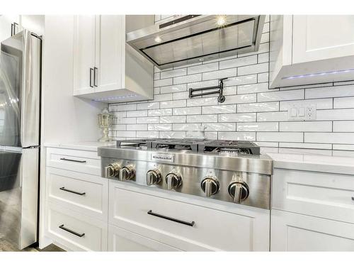 14 Lakes Estates Circle, Strathmore, AB - Indoor Photo Showing Kitchen With Upgraded Kitchen