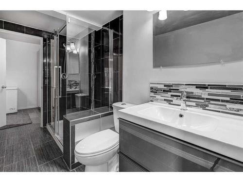 64 Valley Meadow Close Nw, Calgary, AB - Indoor Photo Showing Bathroom