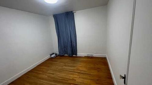 1402 4 Street Nw, Calgary, AB - Indoor Photo Showing Other Room