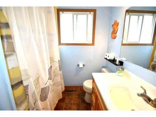 4813 51 Street, Kitscoty, AB - Indoor Photo Showing Bathroom