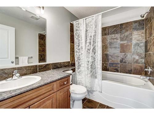 333 Bayside Place Sw, Airdrie, AB - Indoor Photo Showing Bathroom