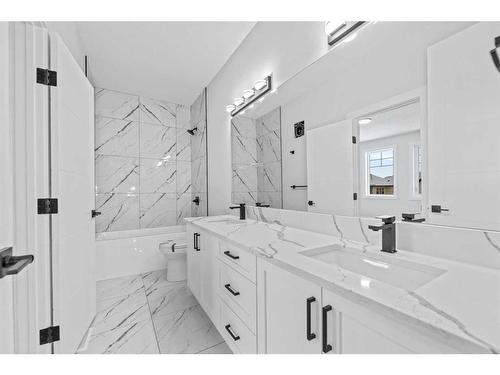182 Kinniburgh Crescent, Chestermere, AB - Indoor Photo Showing Bathroom