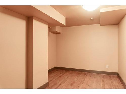 532 23 Avenue Sw, Calgary, AB - Indoor Photo Showing Other Room