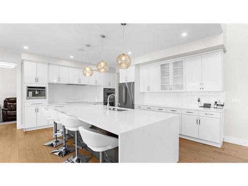 174 Aspen Summit Circle Sw, Calgary, AB - Indoor Photo Showing Kitchen With Upgraded Kitchen