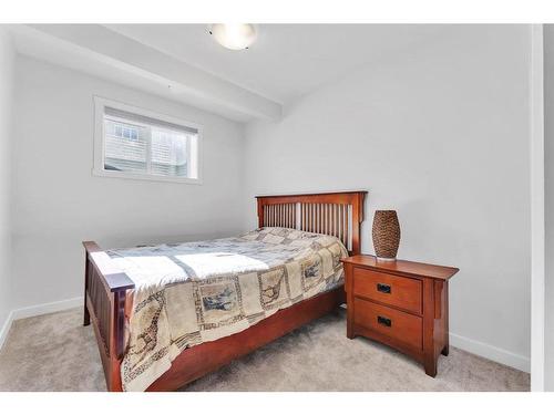 974 Bayview Rise Sw, Airdrie, AB - Indoor Photo Showing Bedroom