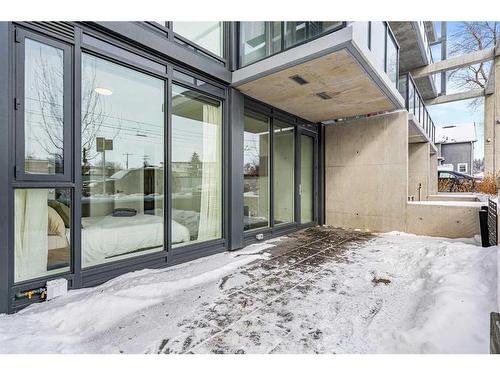 329-327 9A Street Nw, Calgary, AB - Outdoor With Exterior