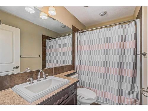 128 Mike Ralph Way Sw, Calgary, AB - Indoor Photo Showing Bathroom
