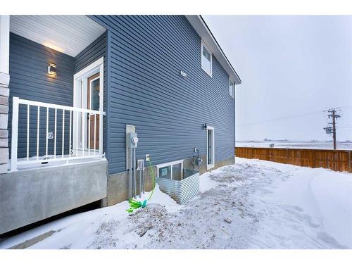 35 Lakewood Mews, Strathmore, AB - Outdoor With Exterior