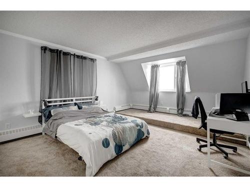 2912-221 6 Avenue Se, Calgary, AB - Indoor Photo Showing Bedroom