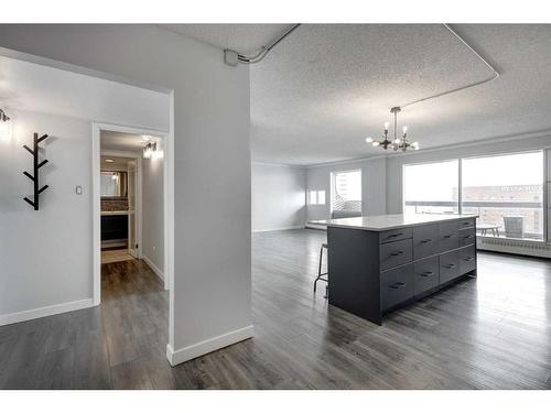 2912-221 6 Avenue Se, Calgary, AB - Indoor Photo Showing Kitchen With Upgraded Kitchen