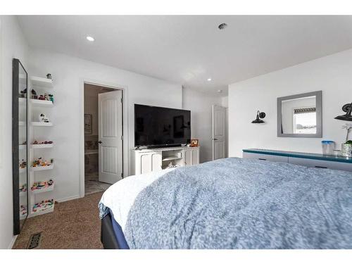 180 Nolancrest Circle Nw, Calgary, AB - Indoor Photo Showing Bedroom