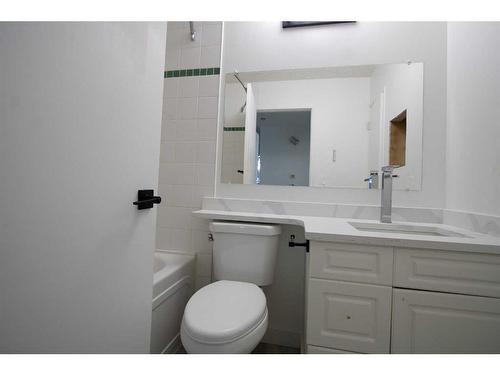 14 Whiteram Place Ne, Calgary, AB - Indoor Photo Showing Bathroom