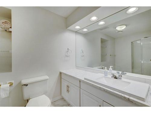 124 Valley Meadow Close Nw, Calgary, AB - Indoor Photo Showing Bathroom