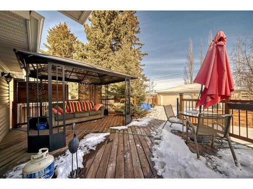 440 Cantrell Drive Sw, Calgary, AB - Outdoor With Deck Patio Veranda With Exterior