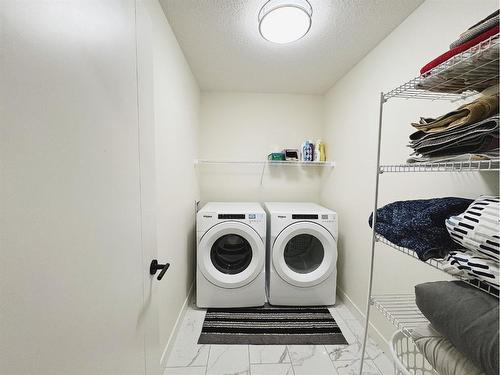 70 Cornerstone Parade Ne, Calgary, AB - Indoor Photo Showing Laundry Room