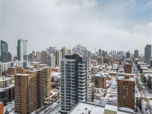 810-1319 14 Avenue Sw, Calgary, AB - Outdoor With View