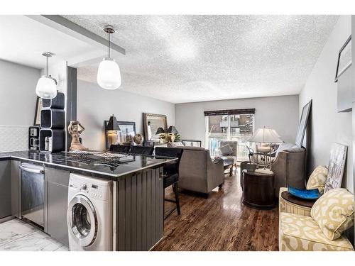 202-912 19 Avenue Sw, Calgary, AB - Indoor Photo Showing Laundry Room