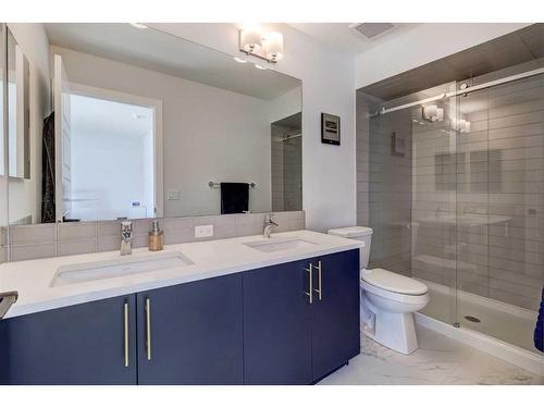 224 Chelsea Manor, Chestermere, AB - Indoor Photo Showing Bathroom