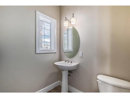 142 Panatella Circle Nw, Calgary, AB - Indoor Photo Showing Bathroom
