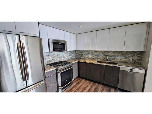 405-560 6 Avenue Se, Calgary, AB - Indoor Photo Showing Kitchen With Stainless Steel Kitchen With Upgraded Kitchen