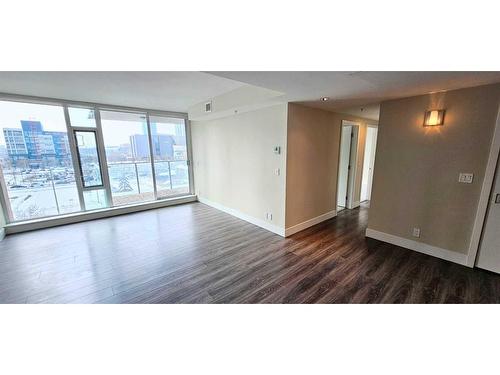 405-560 6 Avenue Se, Calgary, AB - Indoor Photo Showing Other Room