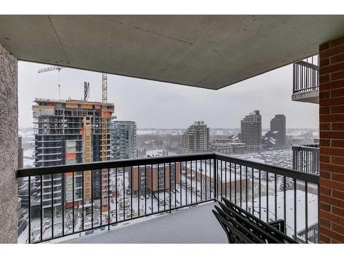 1509-738 3Rd Avenue Sw, Calgary, AB - Outdoor With Balcony With Exterior