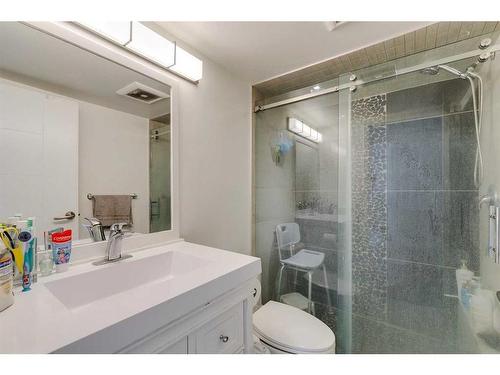 1509-738 3Rd Avenue Sw, Calgary, AB - Indoor Photo Showing Bathroom
