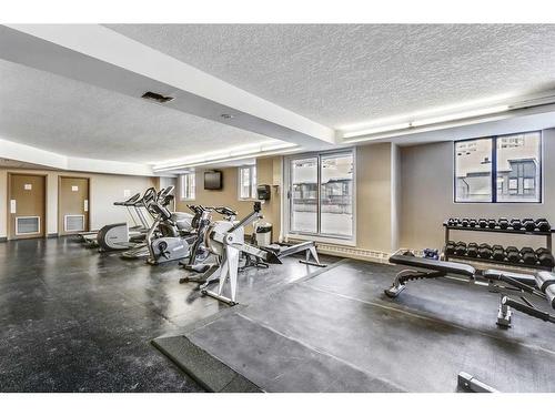 1509-738 3Rd Avenue Sw, Calgary, AB - Indoor Photo Showing Gym Room