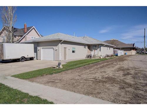 216 48 Avenue West, Claresholm, AB - Indoor Photo Showing Other Room
