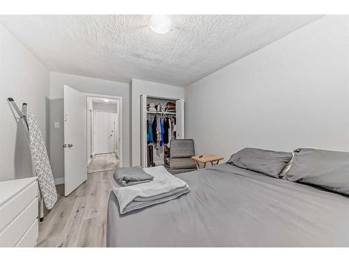 103-1027 Cameron Avenue Sw, Calgary, AB - Indoor Photo Showing Bedroom