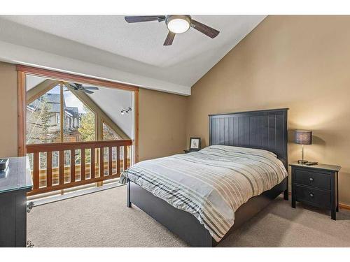 201-75 Dyrgas Gate, Canmore, AB - Indoor Photo Showing Bedroom