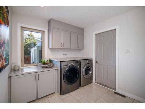127 Lake Mead Green Se, Calgary, AB - Indoor Photo Showing Laundry Room